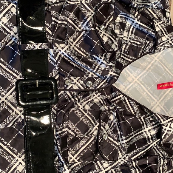 3 short sleeve blouses - Picture 7 of 8